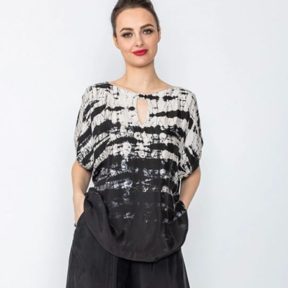 IC Collection Keyhole Tunic Top Size Small Black Artsy Lagenlook Cupro Ombre